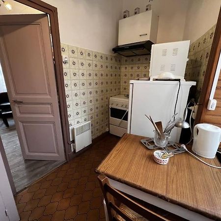 דירות לה בורבול Le Nid Douillet Rustique Linge Fourni מראה חיצוני תמונה